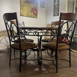 Table & 4 Chair Set