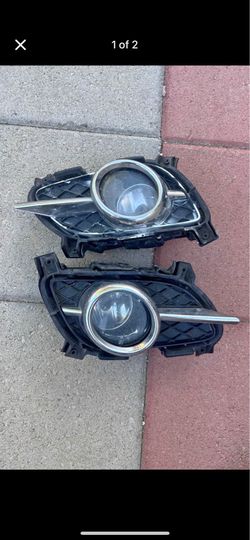 G37 coupe sport front fog light bezel needs bulbs $250