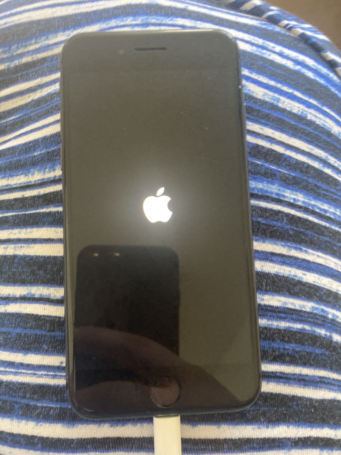 Unlocked iPhone SE 