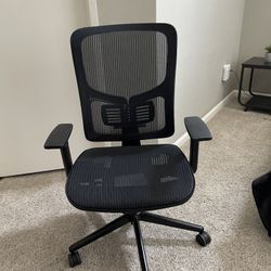 Kroy 2024 desk chair