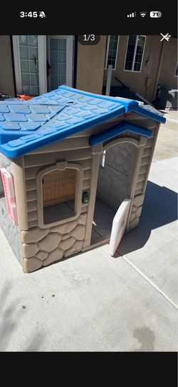 Used Plastic Play House