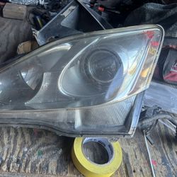 Lexus 2Doors 2011 Headlights 