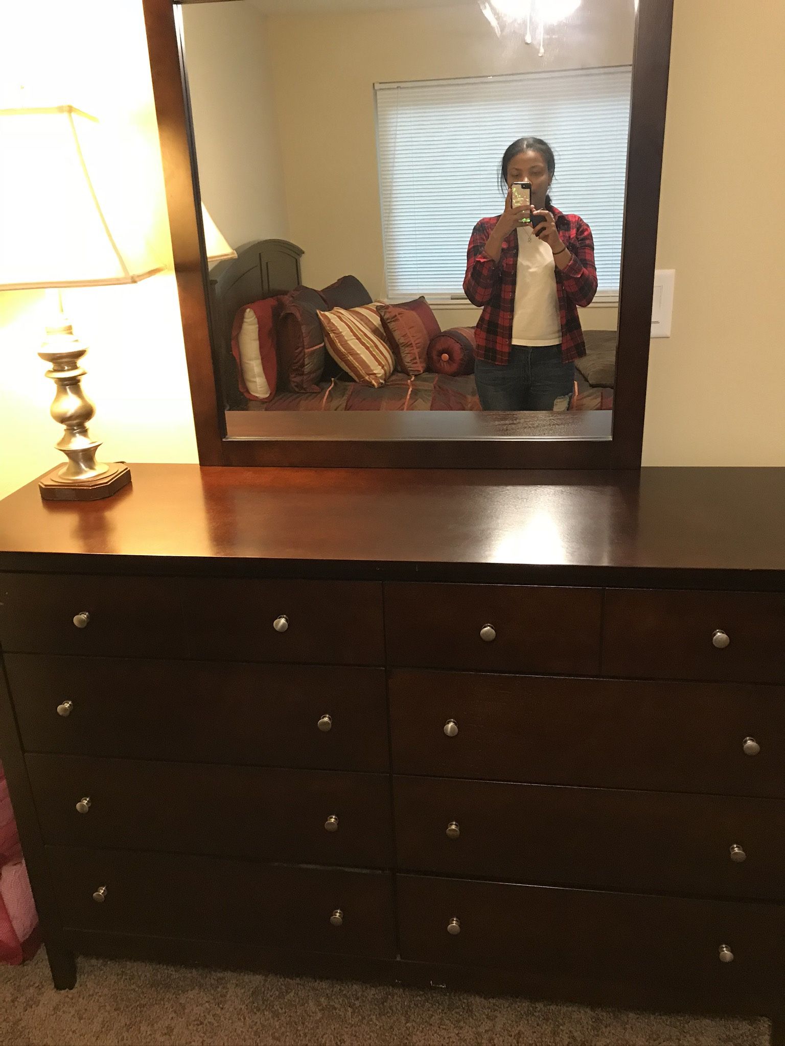 Queen Bedroom Set W/ Mirrors & 3 Cube Organizer for Sale in Willoughby