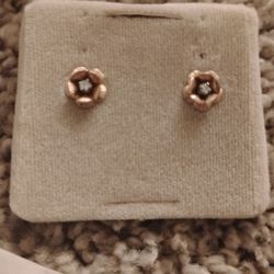 Gold Diamond Earrings 10k I Think Needs To Be Tested 