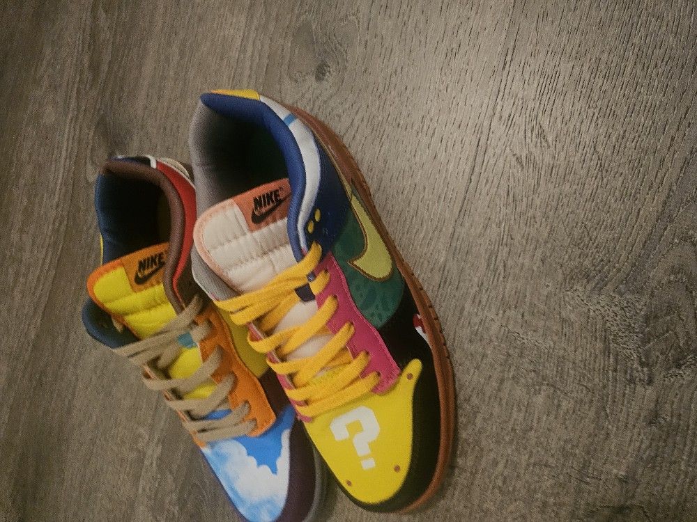 Nike Super Mario Dunk Size 10