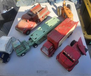 Vintage Tonka Metal Toy Trucks & Tractor Mixed Lot