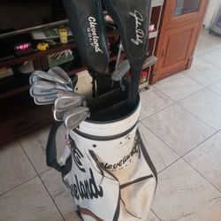 Golf Bag With Golf Clubs