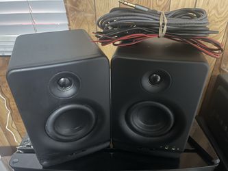 Studio Monitors Donner Series Dyna4 High Def
