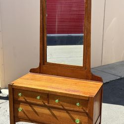 Antique Dresser / Mirror 