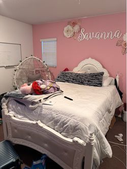 Bedroom set with 3D flower 🌺 Decor