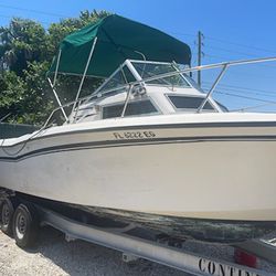 Grady White 22ft Hull With Yamaha 200 ! Needs Sum TLC But Runs Good ! $4000  Without Trailer In Jensen Beach Fl