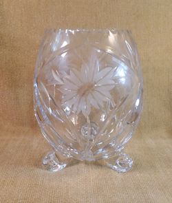 Large Crystal Frosted Flower Pineapple Bottom Vase