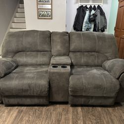 Reclining Couch And Oversized Chair