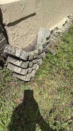 FREE LANDSCAPE SCALLOPED BRICKS!!!