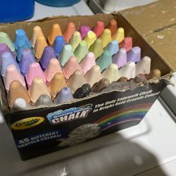 Crayola Washable Sidewalk Chalk in Assorted Colors, 48 Count
