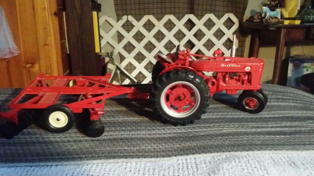 Collectible Farm all tractor