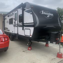 Grand Design “Imagine”2022    22MLE Model