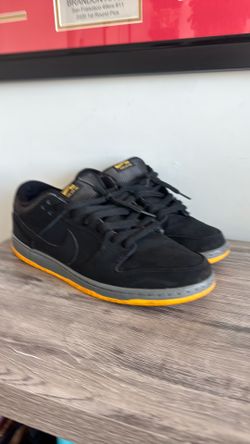 Nike SB Dunk Low Black University Gold