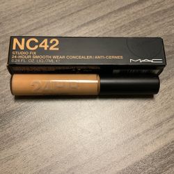 MAC Studio Fix 24-Hour Smooth Wear Concealer 