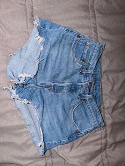 Women 501 Levi Shorts