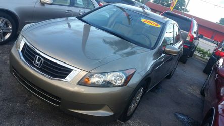 09 accord Pocas millas 63,000 como nuevo