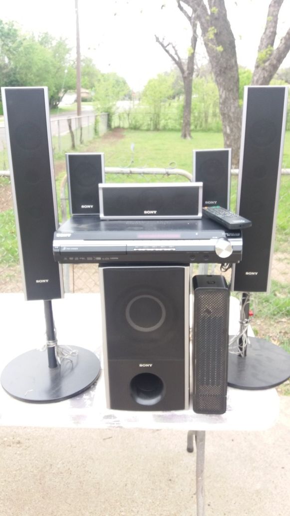 Sony S-Master Surround Sound 5-Disc DVD Player