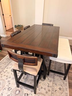 Dining set