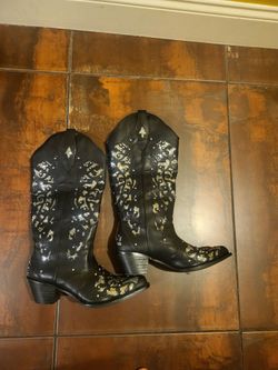 Ladies Cowboy Boots. Size 9