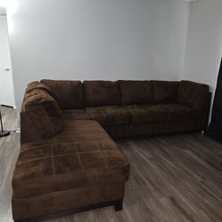 Sectional Couch 