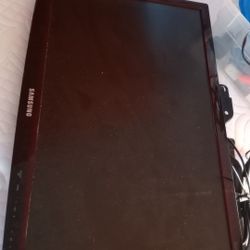 Samsung Syncmaster 22" Monitor Hdtv With Touch Buttons Tv Remote And  With Wall Mount