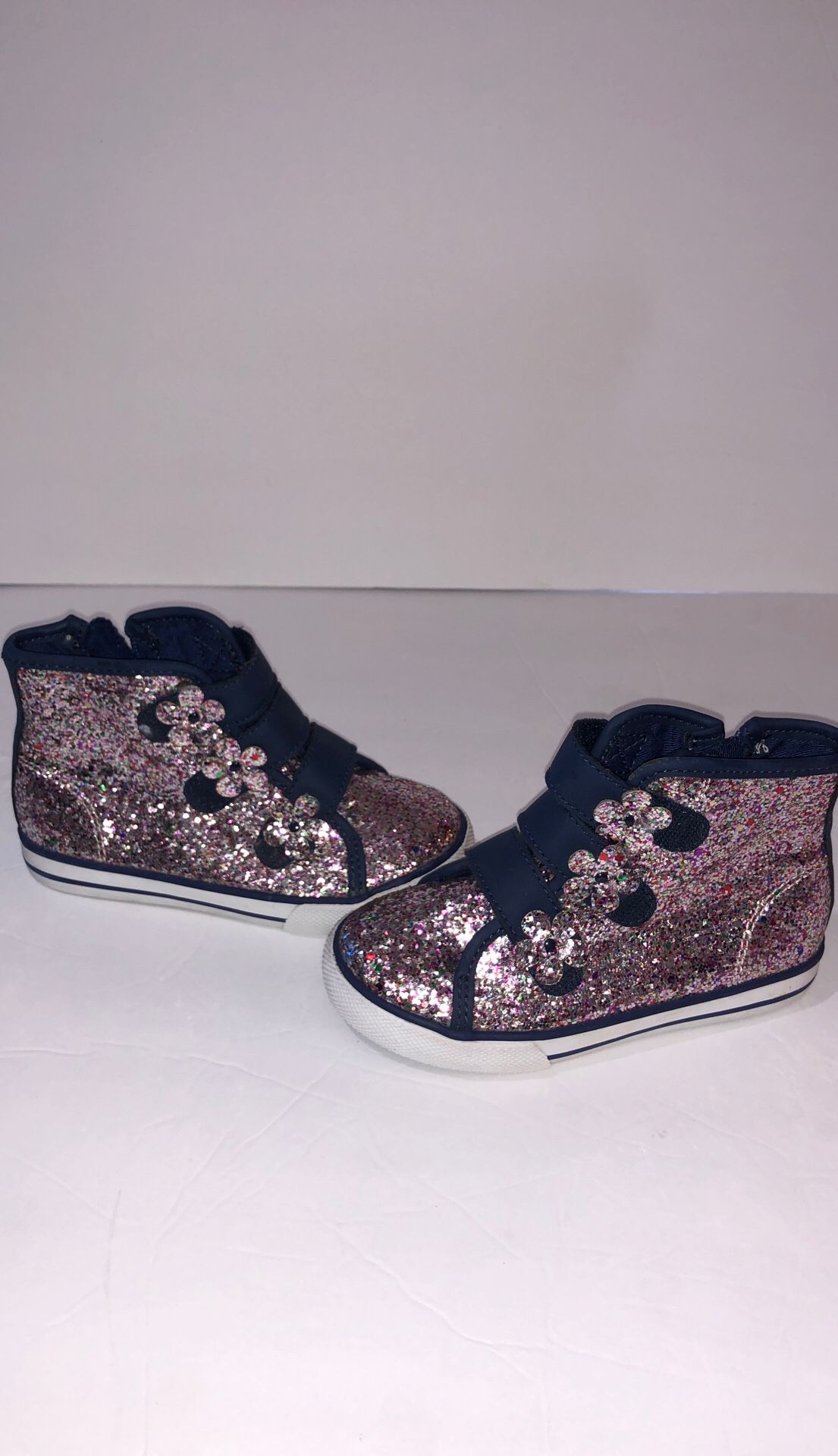 Little girls size 9 glitter shoes