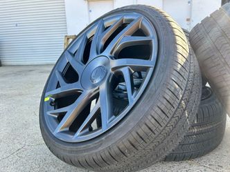 21" OEM 2026 Tesla Model S Plaid VELARIUM wheels Goodyear STAGGERED - WITH CAPS