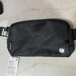 Lululemon belt bag
