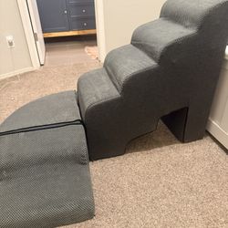 Puppy Dog Stairs In New Condition 