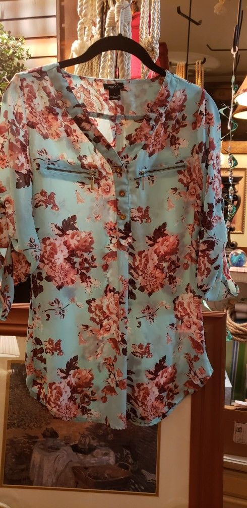 Ladies Rue 21 Size Small Tunic 3/4 Sleeve Option
