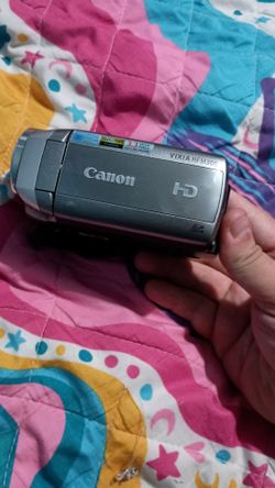 Canon Vixia HFM-300 Camcorder