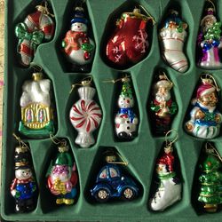 Vintage Christmas 🎄 Ornaments 