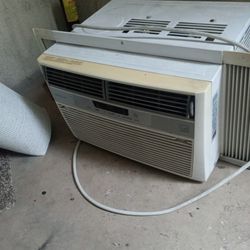 Fairly New Air Conditioner 