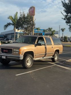 1995 suburban 2500 4x4 Trade