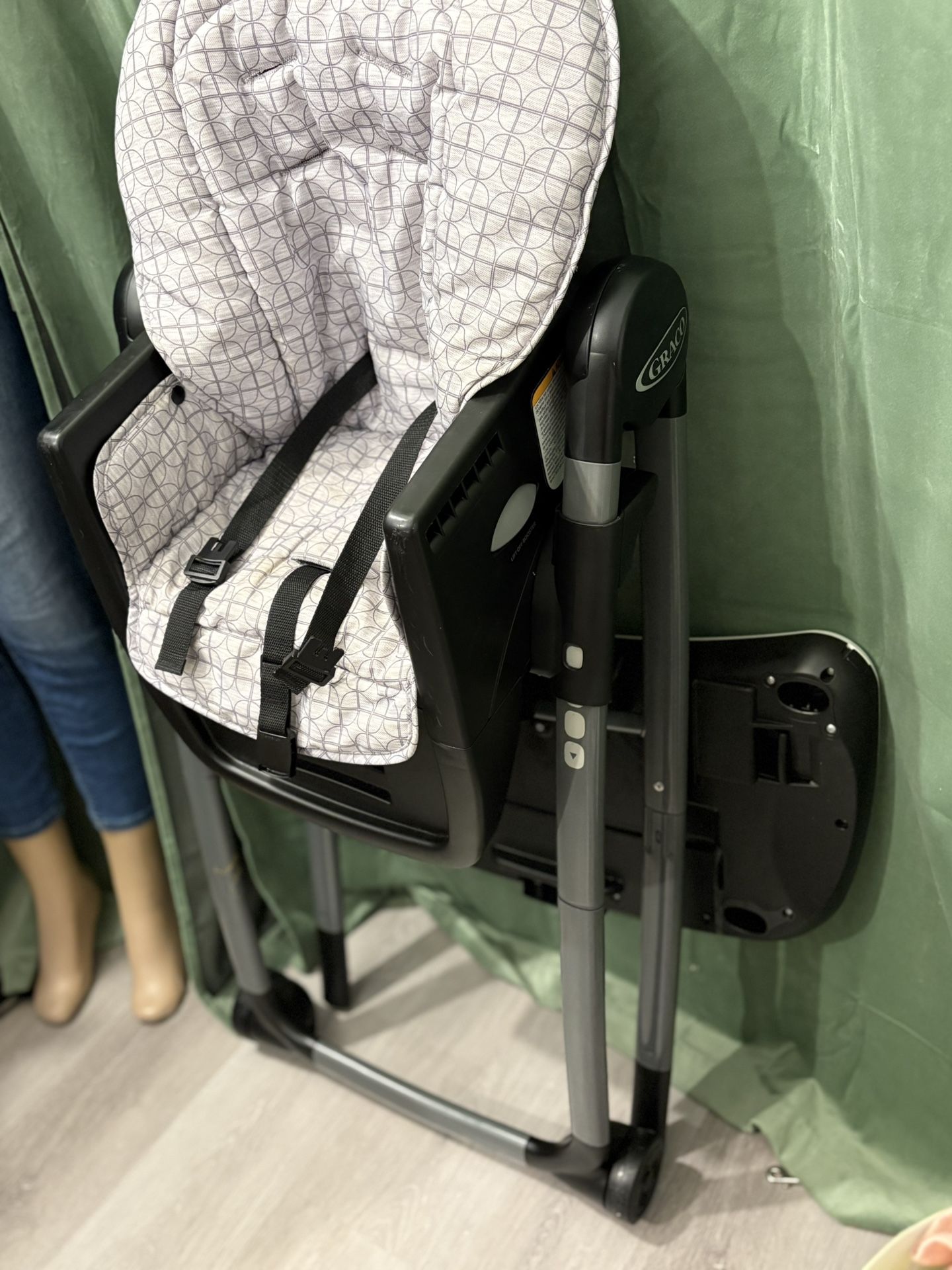 Graco Foldable High Chair 