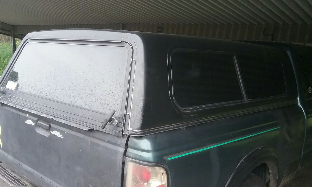 Truck cap