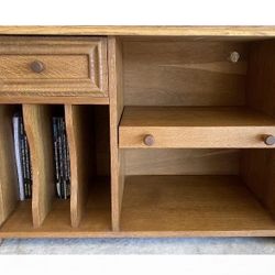 Magazine / Record Desk