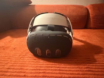 Meta Quest 3 512GB With Accessories