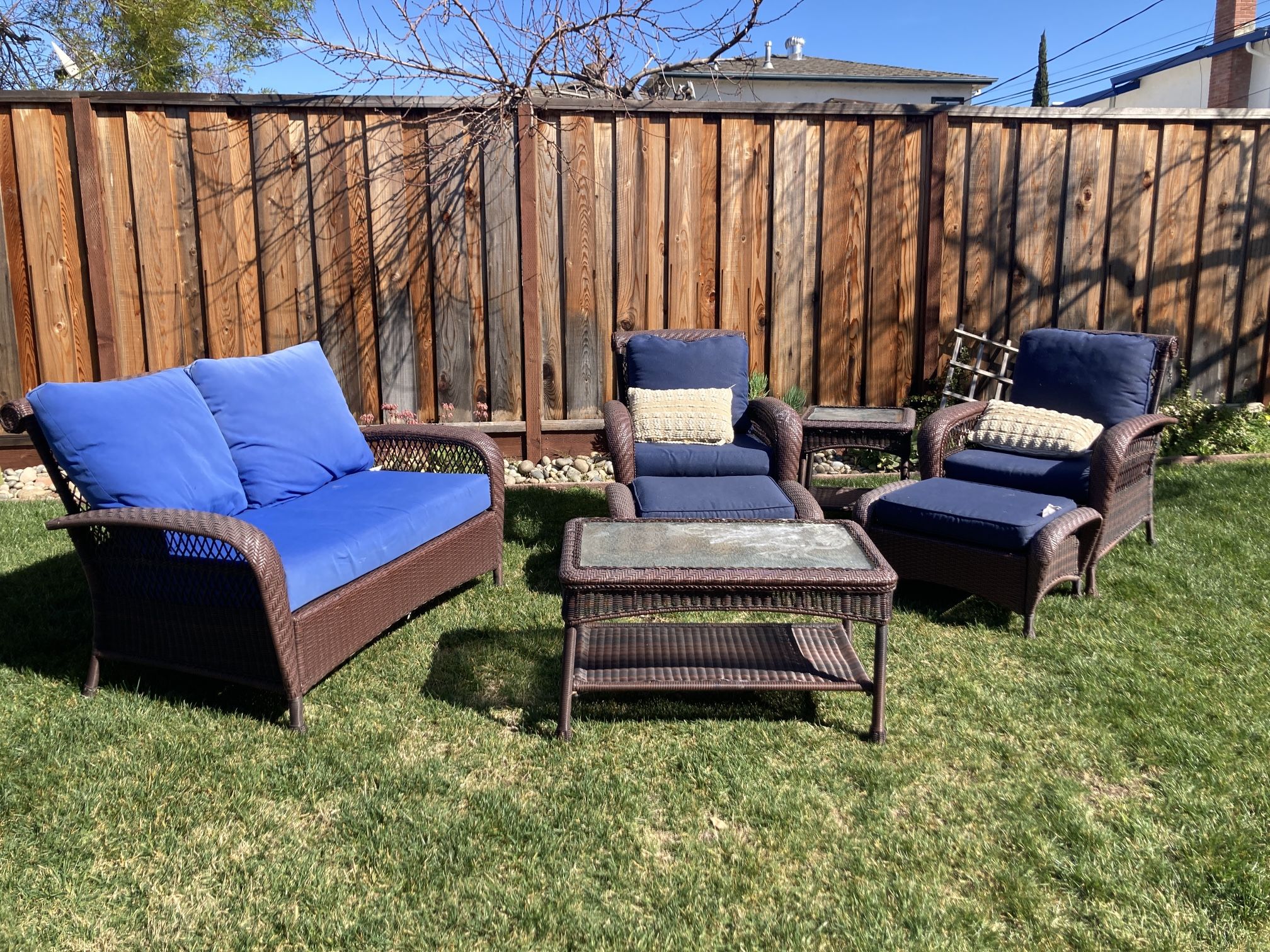 Outdoor Wicker Patio Furniture Set