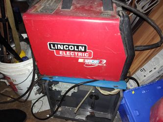 Lincoln Electric SP -100T Welder