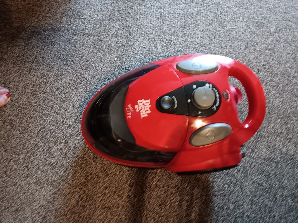 DIRT DEVIL CANISTER VACUUM CLEANER