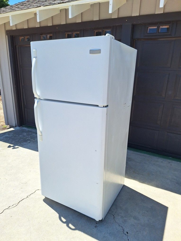 Frigidaire Refrigerator