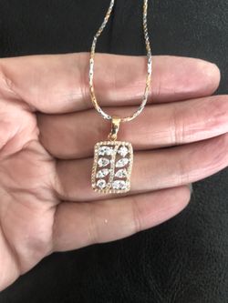 Gold plated pendant with chain
