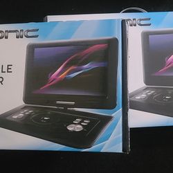 Trexonic TRX-1580 14.1 in. Portable DVD Player