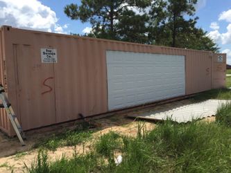 Custom shipping containers